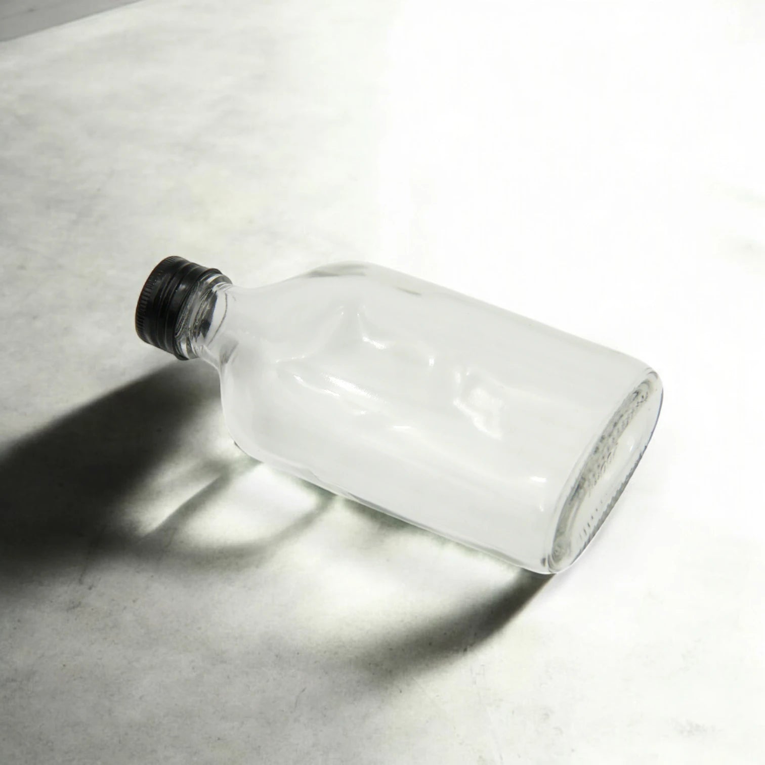 Damoo Clear Glass Bottle with Black Screw Cap – 200ml Reusable Flask-Style Container for Oils, Beverages, Syrups & Crafts - Damoo