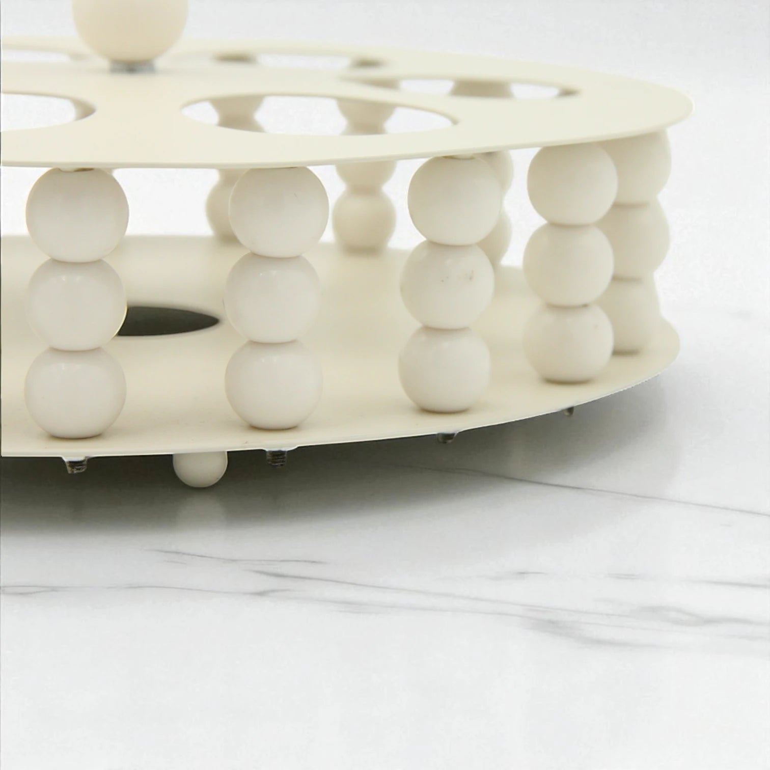 Damoo Elegant White Wooden Cup Holder Tray with Arabic Calligraphy – Decorative Circular Display Stand for Coffee, Juice, or Dessert Glasses - Damoo
