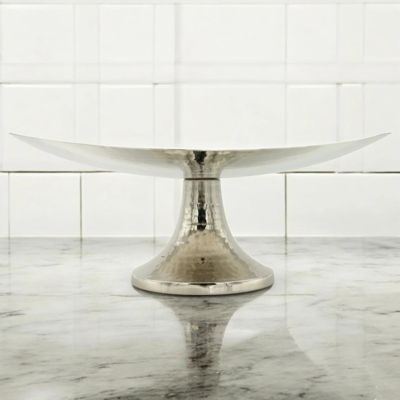 Damoo Hammered Oval Metal Decorative Plate with Pedestal Stand – Elegant Silver Centerpiece Bowl for Dining Table or Console Display - Damoo
