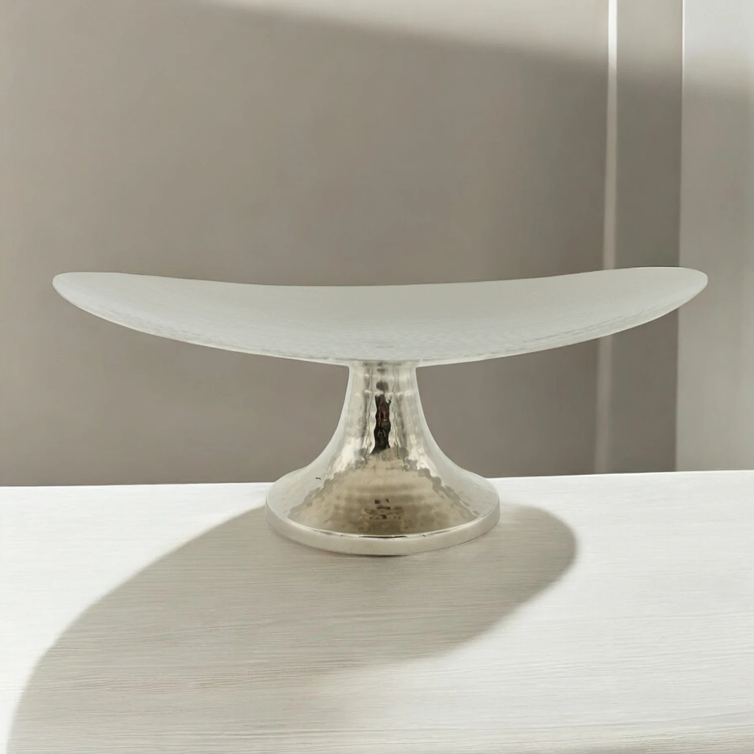Damoo Hammered Oval Metal Decorative Plate with Pedestal Stand – Elegant Silver Centerpiece Bowl for Dining Table or Console Display - Damoo