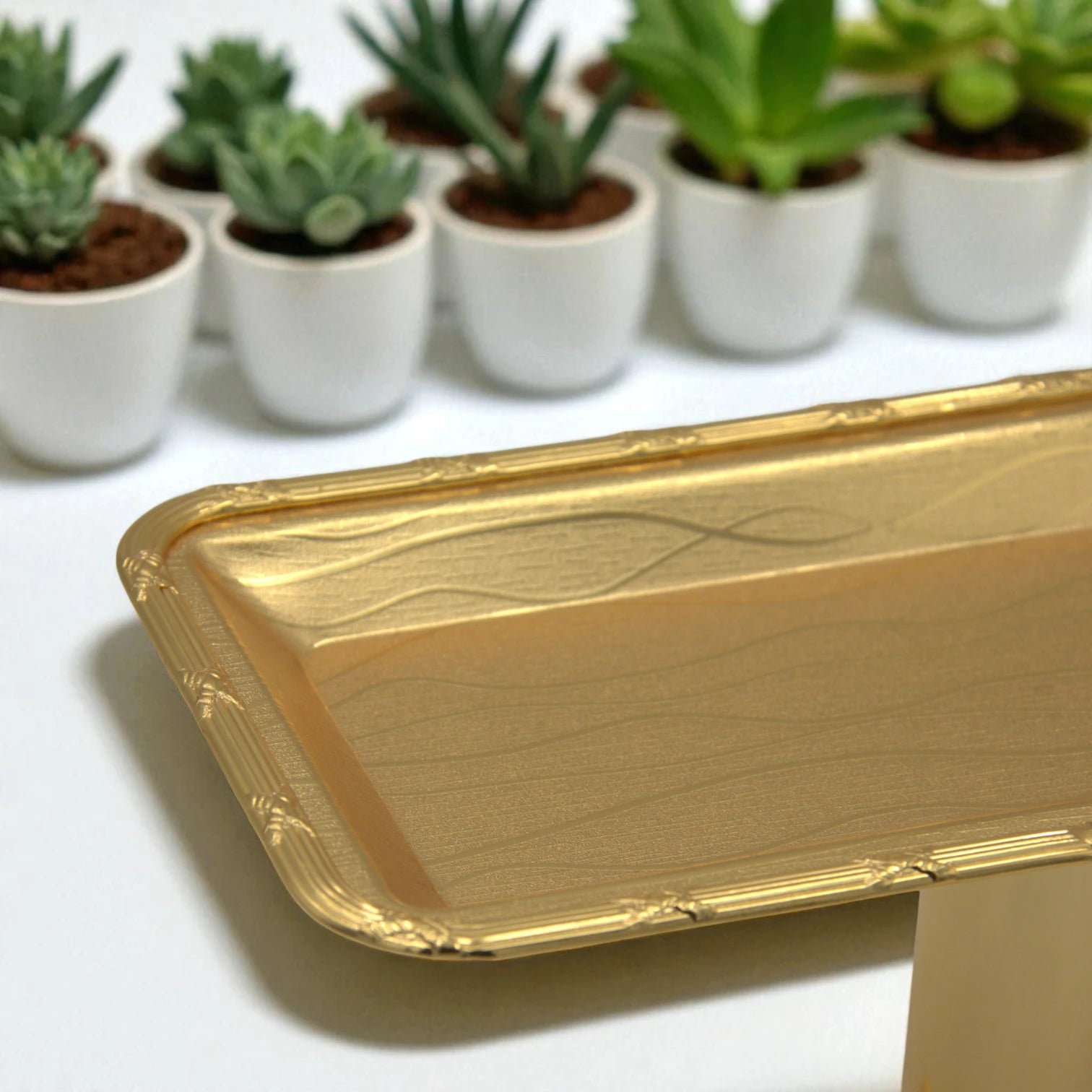 Damoo Luxury Gold Pedestal Sweet Tray with Clear Lid – Elegant Covered Dessert Stand for Serving Pastries, Dates & Treats - Damoo