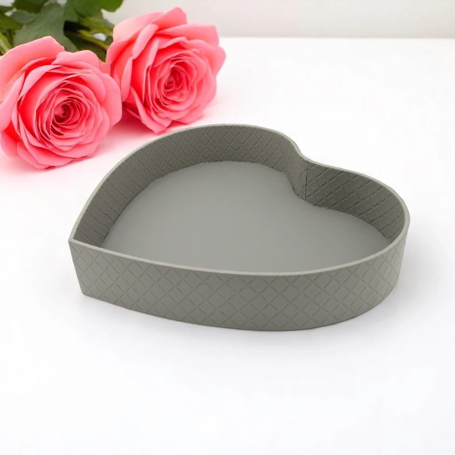 Damoo Luxury Heart-Shaped Leather Tray – Modern Serving and Organizer Tray for Special Occasions or Daily Use - Damoo