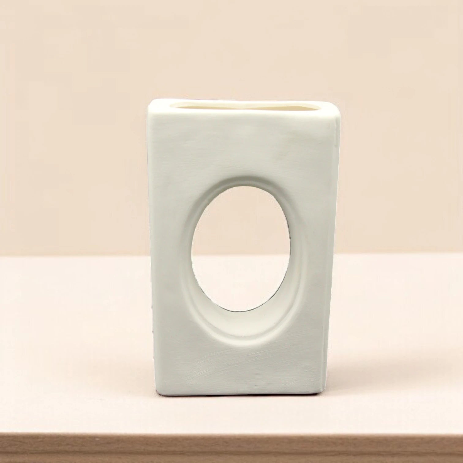 Damoo Minimalist Ceramic Flower Vase – Modern Rectangular Design with Artistic Open Center for Dried or Fresh Floral Arrangements - Damoo