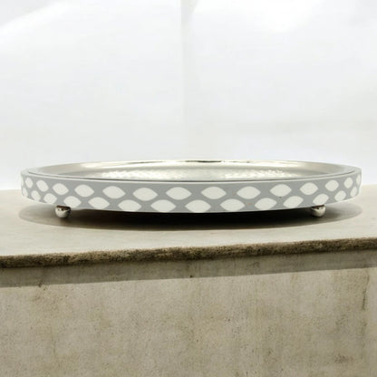 Damoo Modern Oval Serving Tray – Silver Hammered Metal with Gray & White Inlay Border – Elegant Display Tray with Raised Feet for Coffee, Sweets, or Decor - Damoo