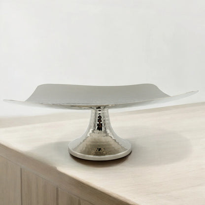 Damoo Modern Square Metal Pedestal Plate – Elevated Silver Display Stand for Sweets, Fruits, or Centerpieces – Hammered Finish Serving Dish - Damoo