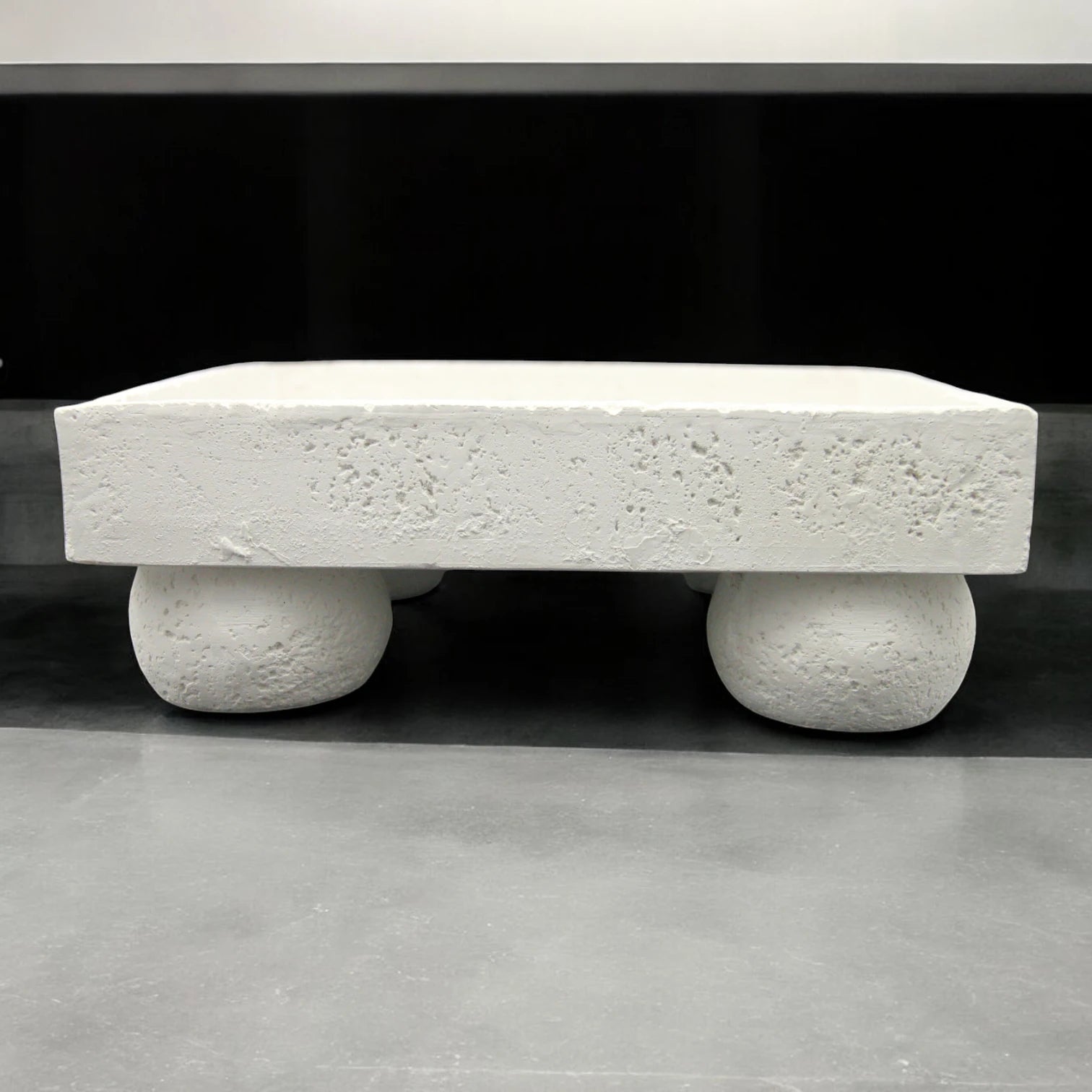 Damoo Modern White Concrete Pedestal Tray with Round Feet – Elevated Handmade Real Stone Display Stand for Home Decor, Vanity, Kitchen - Damoo