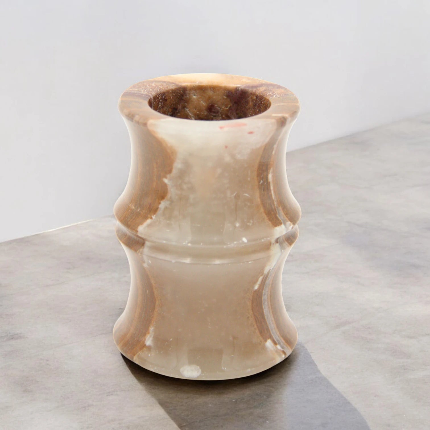 Damoo Natural Onyx Stone Candle Jar – Luxury Polished Marble Decor Piece for Holding Tealights – Elegant Hourglass Design for Living Room, Bedroom, or Gift Giving - Damoo
