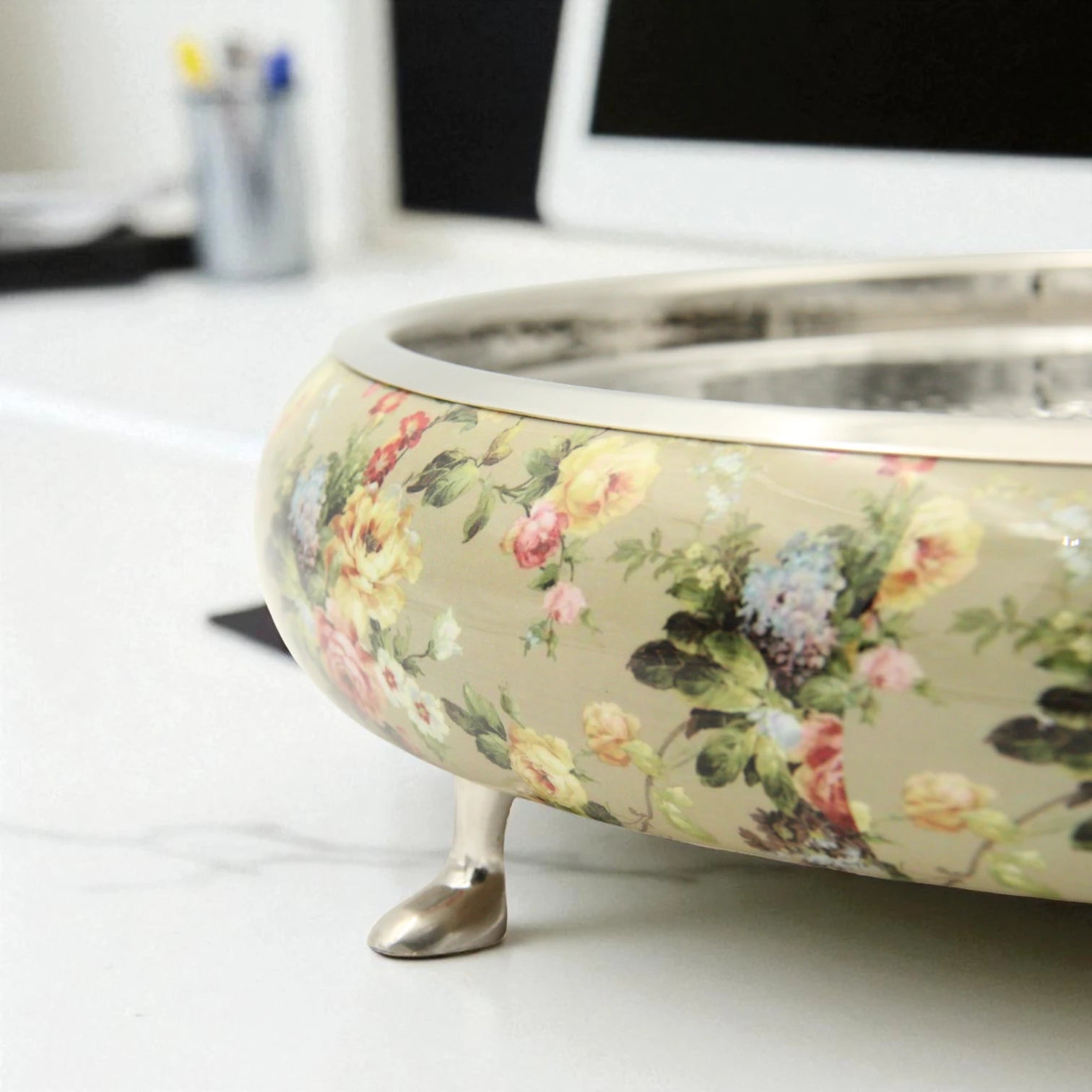 Damoo Oval Decorative Tray with Vintage Floral Print – Shabby Chic Display Stand with Hammered Metal Top and Gold Feet – Elegant Home Accent for Living Rooms, Vanity, Parties & Event Décor - Damoo