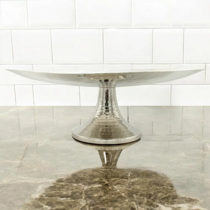 Damoo Sleek Silver Oval Display Bowl on Raised Base – Contemporary Hammered Metal Serving Stand for Home & Event Styling - Damoo