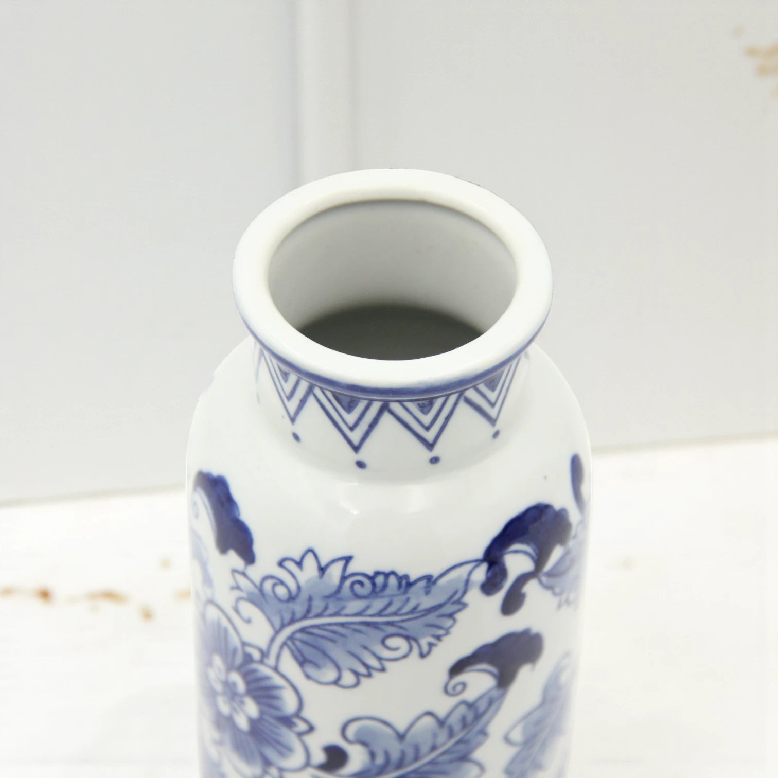 Damoo White Ceramic Flower Vase with Blue Leaf Accents – Elegant Minimalist Vase for Home & Office Décor - Damoo
