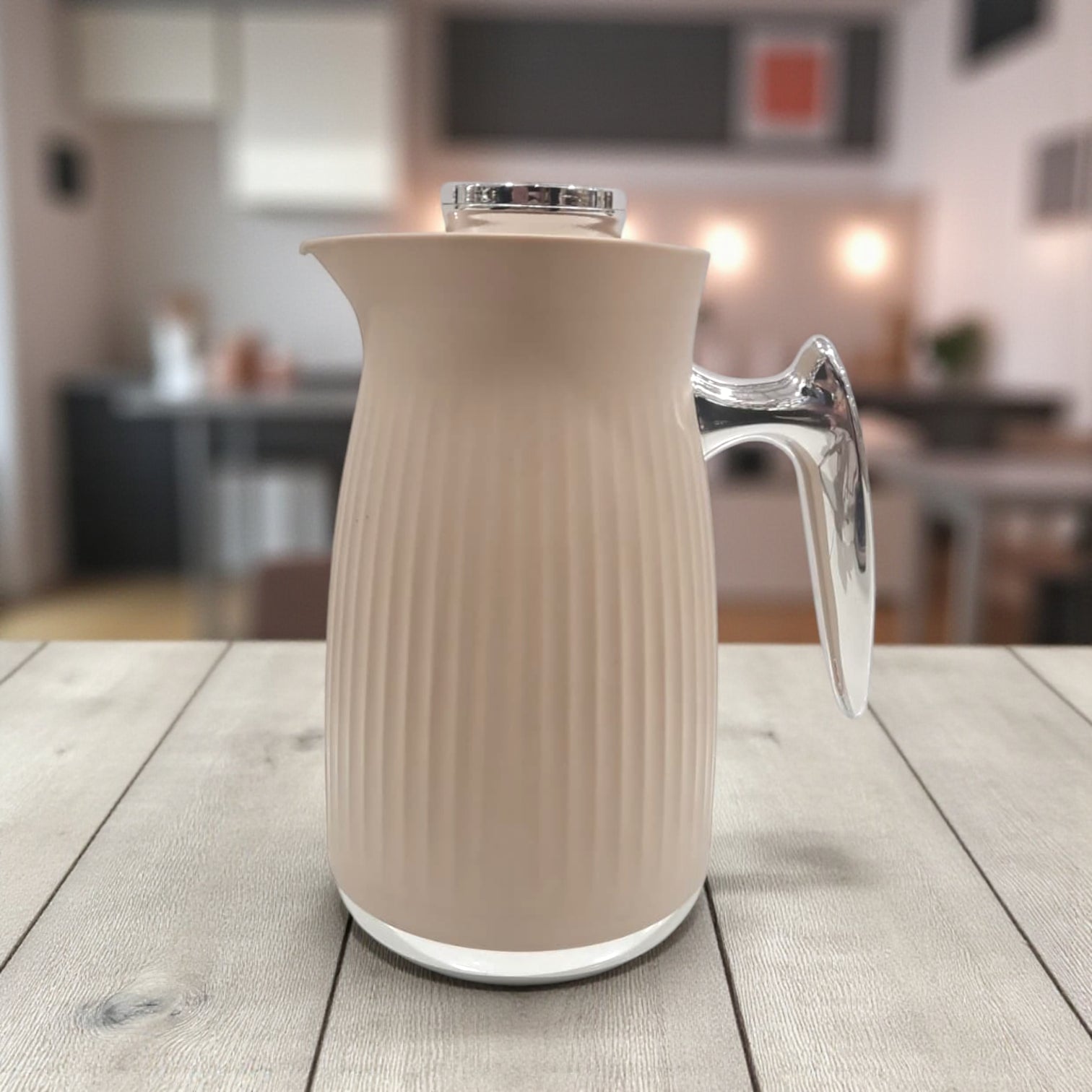 GERMAX Elegant Black & Gold Insulated Thermos Flask – Premium Vacuum Jug for Hot & Cold Beverages – 1 L Capacity with Luxury Golden Handle & Lid - Damoo