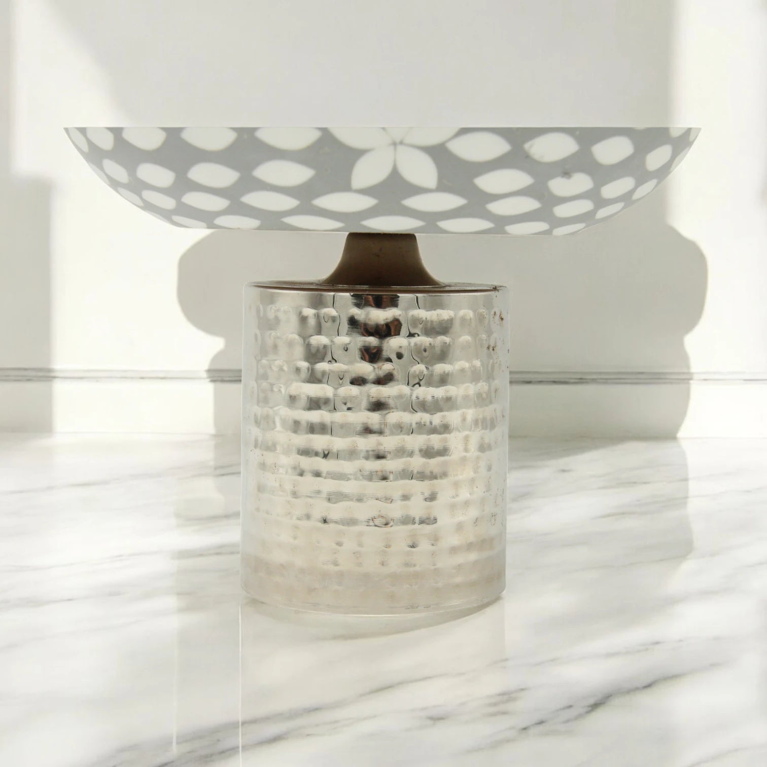 Decorative Stainless Steel Serving Bowl with Textured Base – Elegant Display Bowl for Fruits, Snacks, or Centerpiece Use | Perfect for Dining & Living Room Décor - Damoo