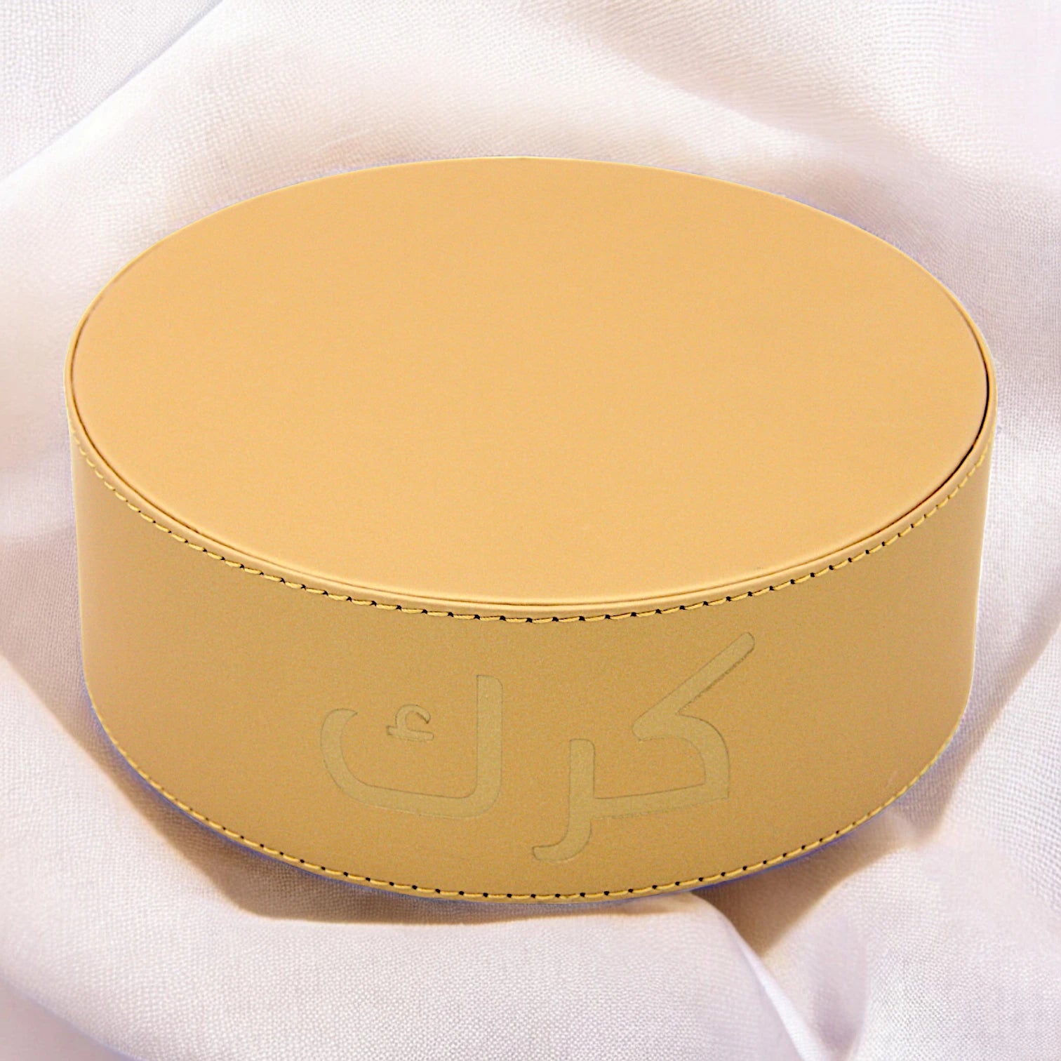 Elegant Karak Chai Pot Stand with Arabic Calligraphy – Round Tea Stand for Karak & Chai Lovers - Minimalist Design for Serving & Gifting - Damoo