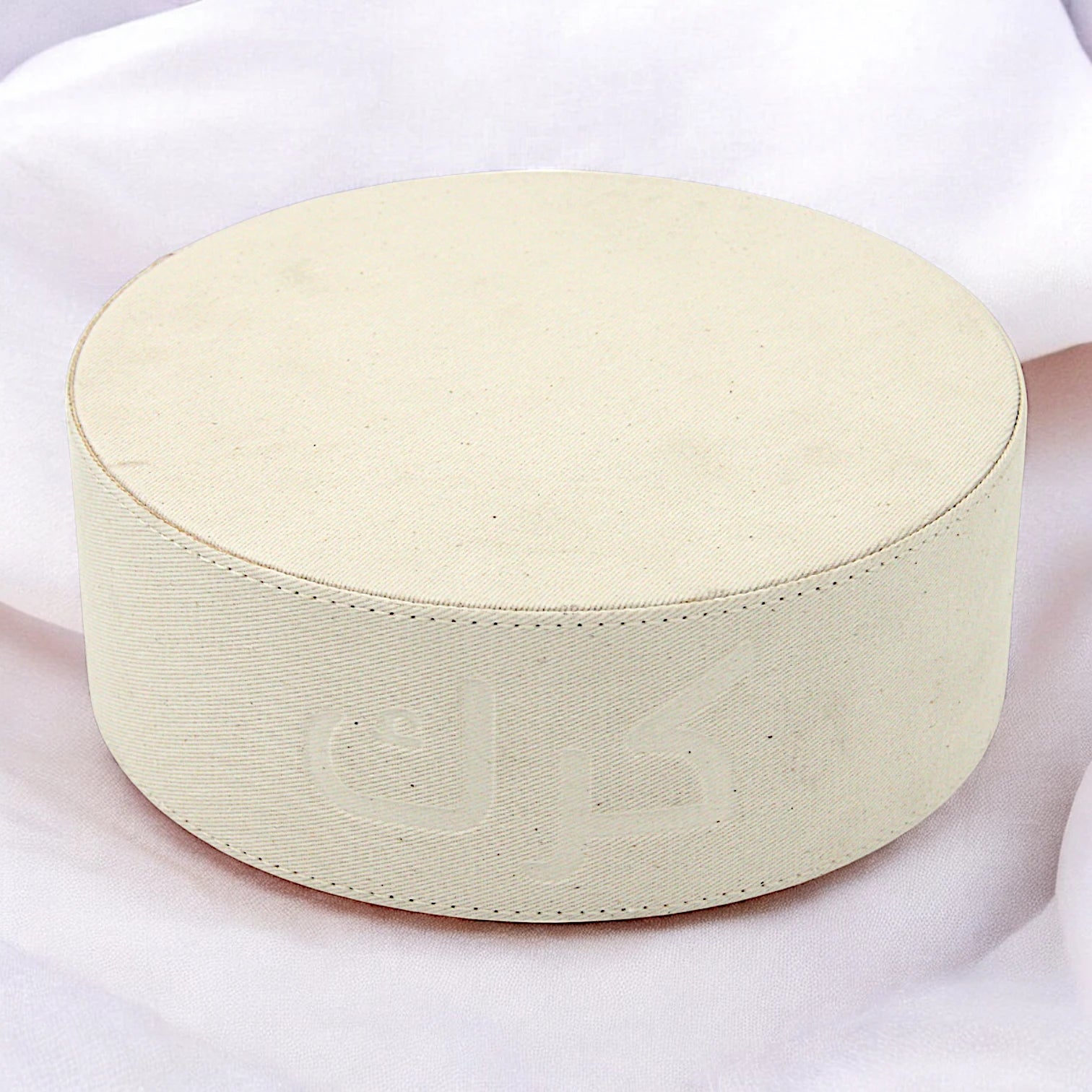 Elegant Karak Chai Pot Stand with Arabic Calligraphy – Round Tea Stand for Karak & Chai Lovers - Minimalist Design for Serving & Gifting - Damoo