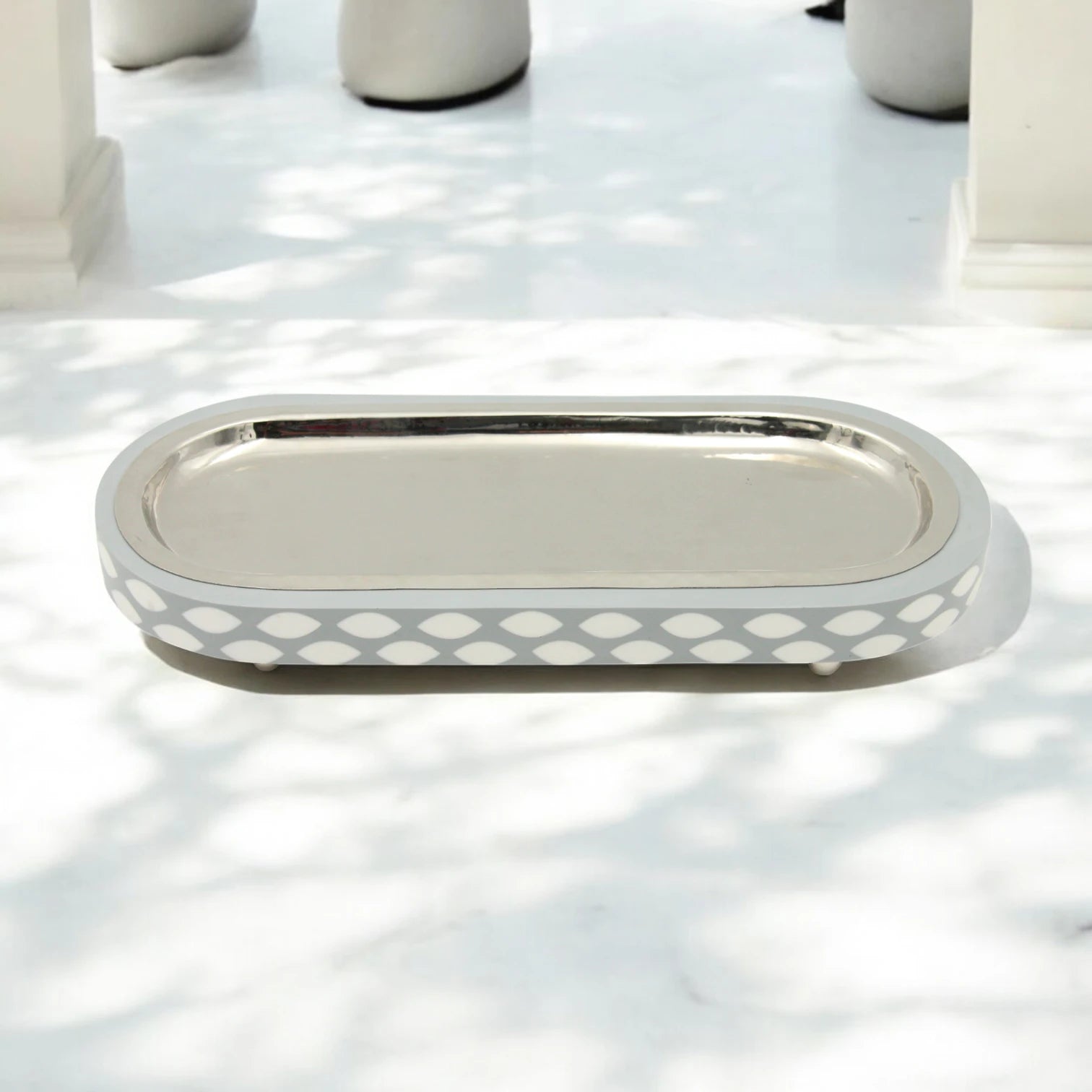 Elegant Oval Metal-Look Serving Tray with Grey Pattern & Decorative Ball Feet – Stylish Platter for Food Presentation & Home Décor - Damoo