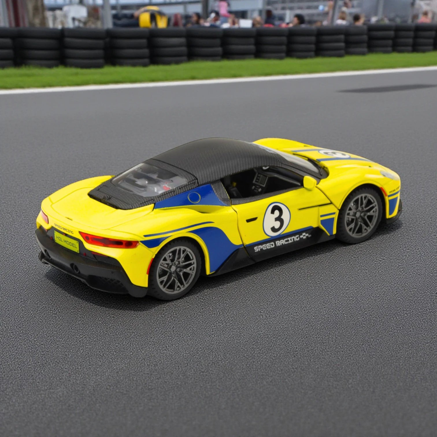 HCF 1:22 Scale Metal Diecast Pull Back Car with Spray, Music & Light – Yellow Sports Racing Car with Openable Doors, Hood, Engine Sound & LED Lights