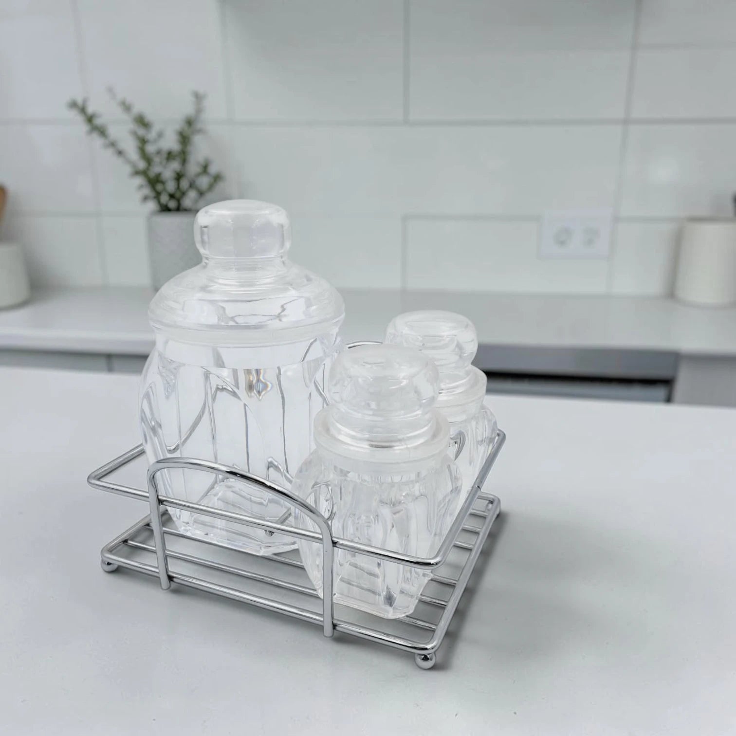 Acrylic Sugar Salt & Pepper Pot Set with Metal Rack, 3 Piece Clear Storage Jars with Lids for Kitchen Countertop Seasoning Organizer, Multi-Purpose Condiment Container Set - Damoo