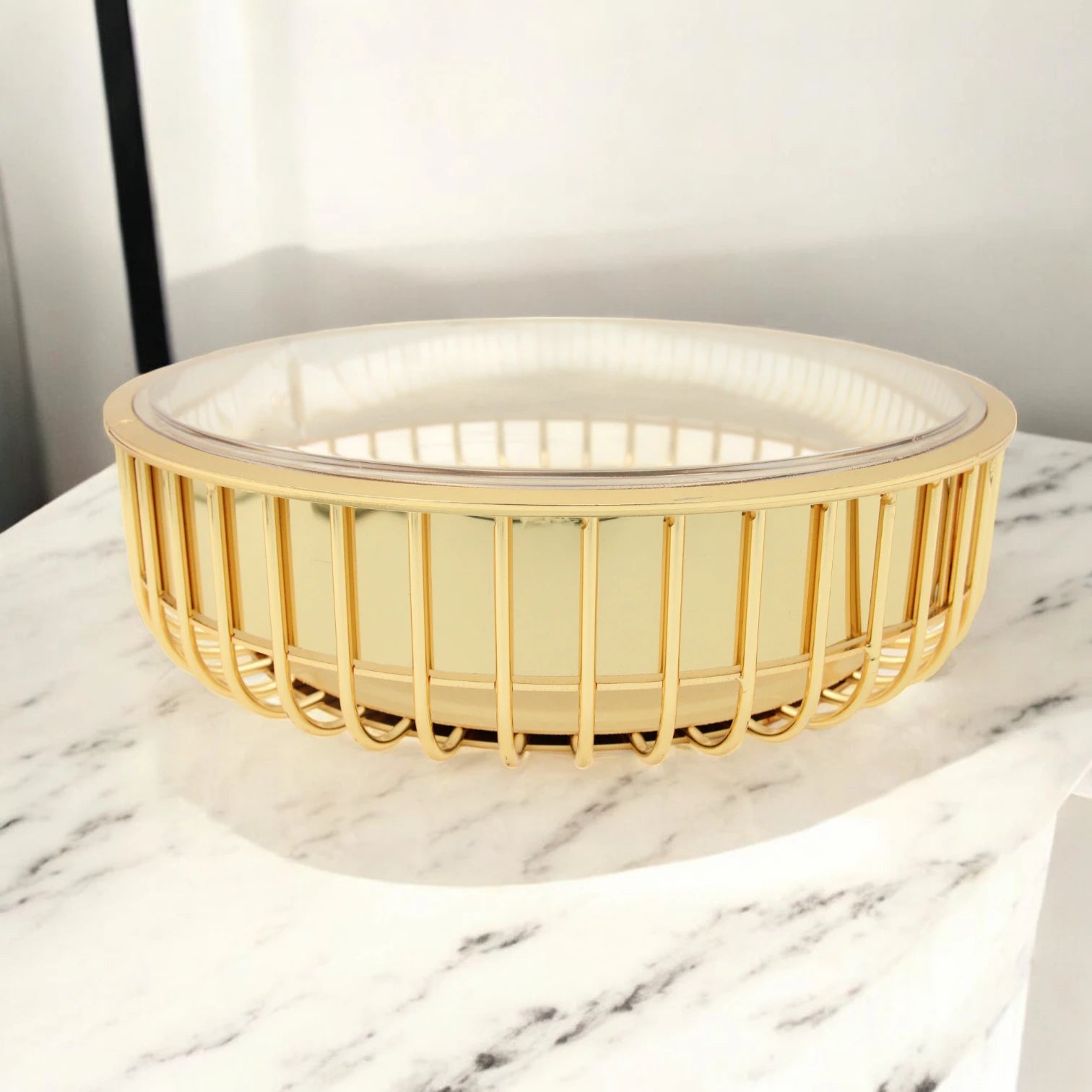 FURSAN Elegant Gold Cake Server with Clear Dome Lid – Decorative Base Dessert Display Stand for Cakes, Pastries & Sweets – Model AF-30CS-10 - Damoo