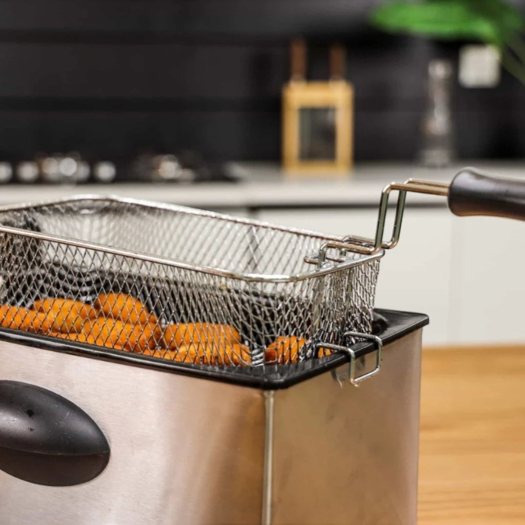 Geepas 2000W Deep Fryer with 3L Oil Capacity, Dual Baskets, Adjustable Temperature & Timer – Overheat Protection, Stainless Steel – Silver/Black - GDF36015 - Damoo