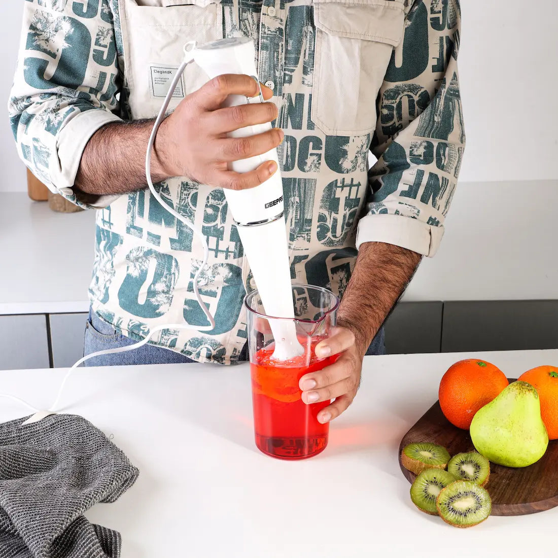 Geepas Hand Blender 200W with 2-Speed Control, Stainless Steel Blade & Detachable Stick | Low Noise Motor | Ideal for Smoothies, Baby Food & Milkshakes – GHB6143 - Damoo