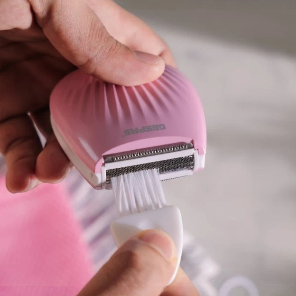 Geepas Rechargeable Lady Shaver – Portable Electric Hair Remover for Face, Legs, Bikini Line | Wet & Dry Use, Cordless, LED Indicator, Pain-Free Shaving - GLS8691N - Damoo