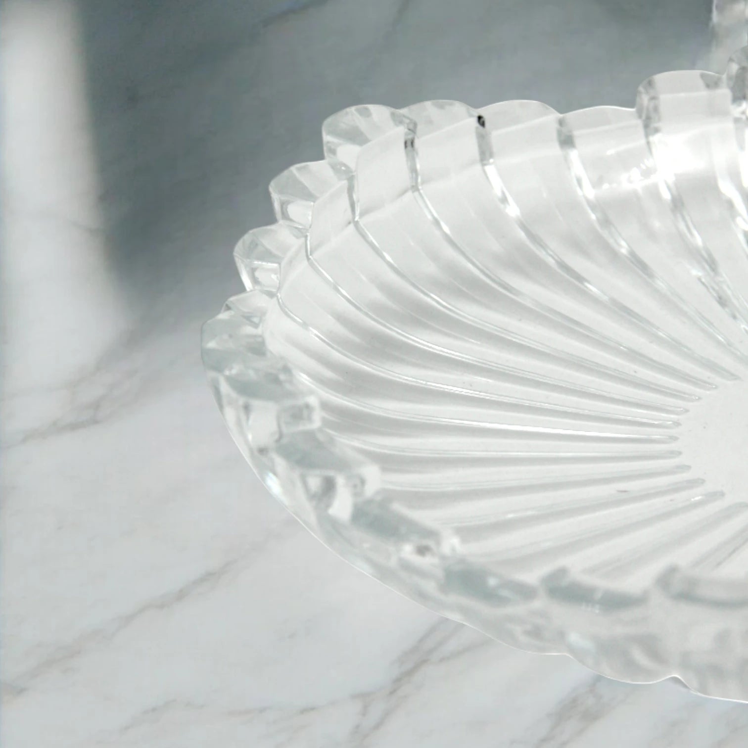 Isfahan 881 Berlin Tempered Glass Plate, 1 Piece - Elegant, Durable & Minimalist Glassware for Everyday Dining & Special Occasions - Damoo