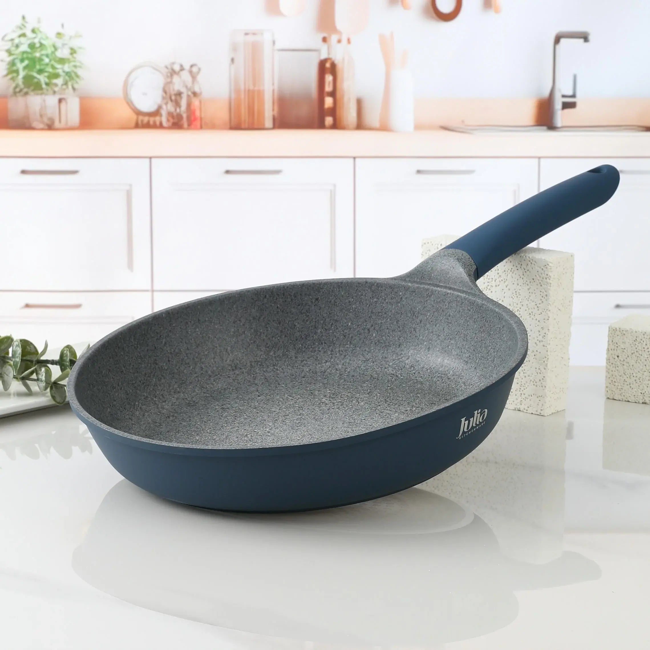 JULIA Elite-Uni Frypan Without Lid – Multi Layer Granite Ultra Non-Stick Coating, Induction Base, Heat-Resistant Bakelite Handle, PTFE & PFOA-Free, Die-Cast Aluminum, Suitable for All Cooktops - Damoo