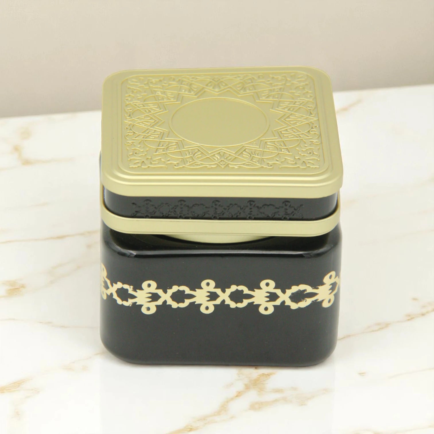 Luxurious Empty Bakhoor Jar 110ML – Shiny Black Glass with Gold Lid & Traditional Arabian Design - Damoo