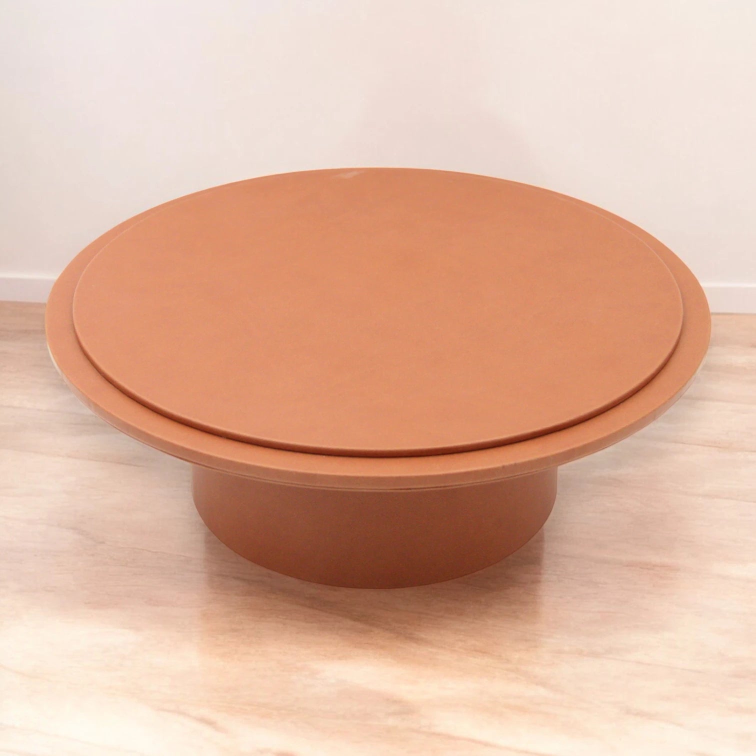 Luxury Leather Round Cake Stand – Large Elegant Dessert Display for Events & Home Decor - Damoo