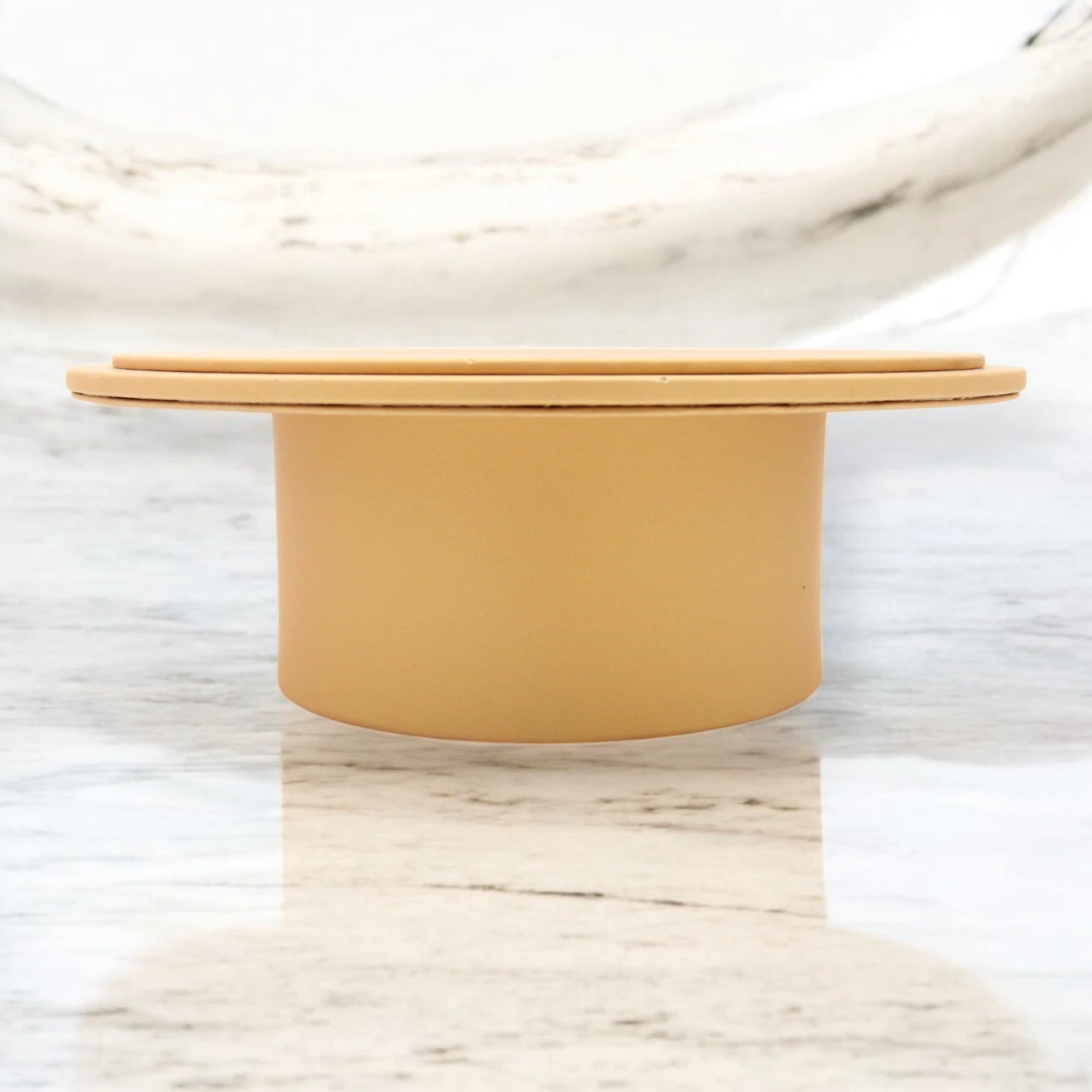 Luxury Leather Round Cake Stand – Large Elegant Dessert Display for Events & Home Decor - Damoo