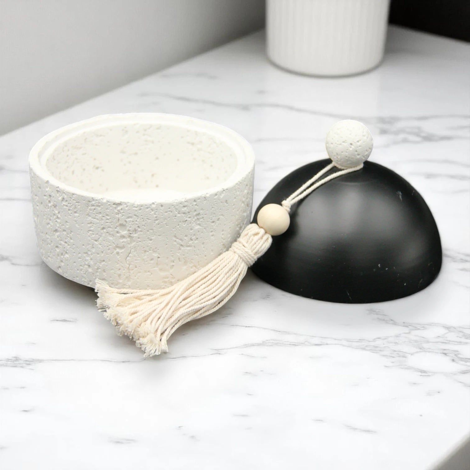 Modern Sculptural Mortar & Pestle Set – Minimalist Design for Culinary, Decor & Ritual Use - Damoo