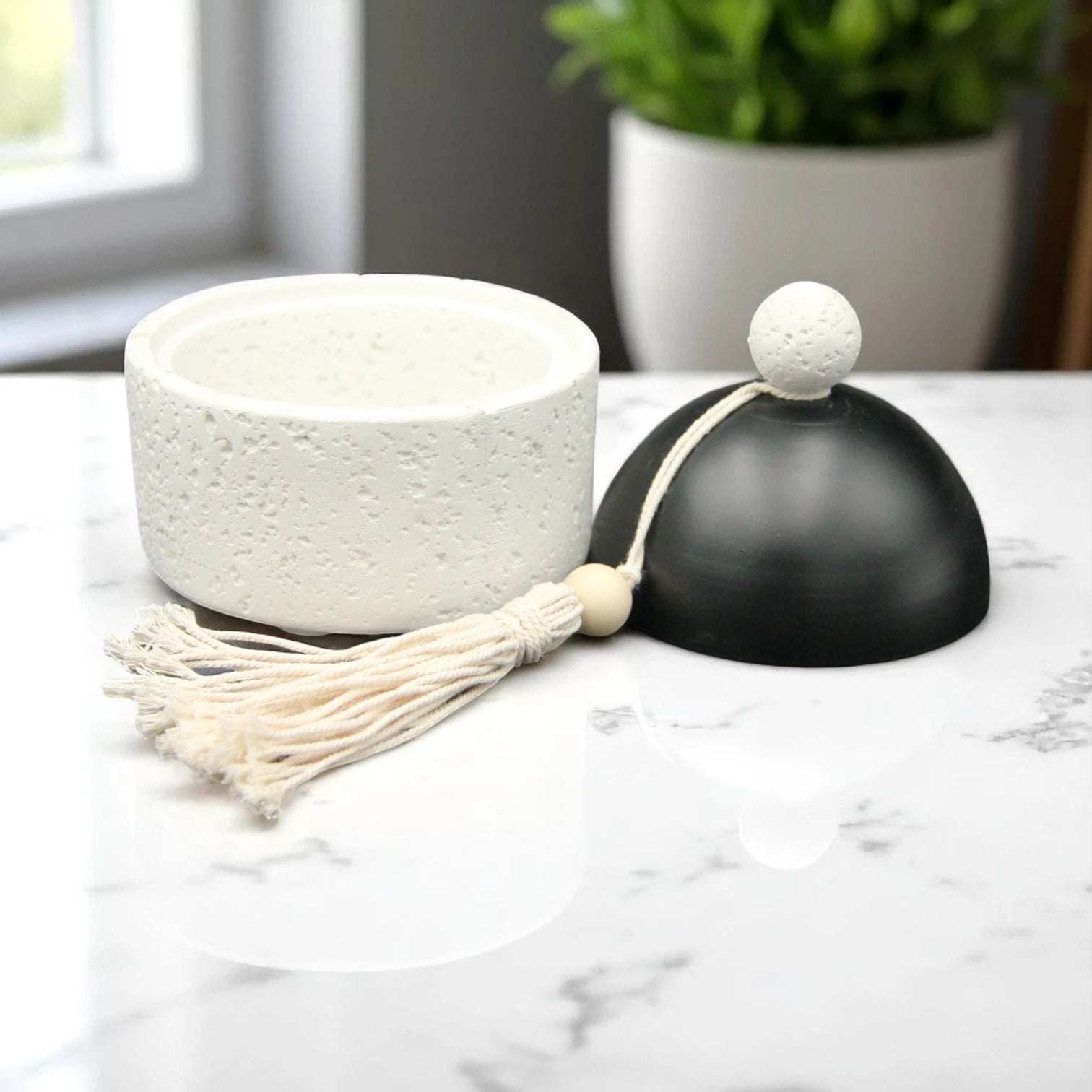 Modern Sculptural Mortar & Pestle Set - White & Black Real Stone - Multi-Purpose Culinary & Decorative Tool - Damoo