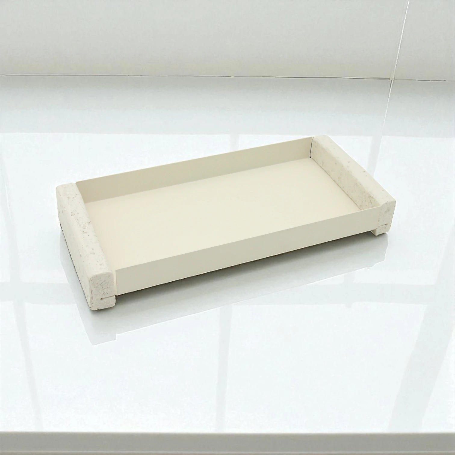 Modern Serving Tray with Clear Acrylic Lid – Minimalist White Display Stand with for Pastries, Desserts & Stylish Organization - Damoo