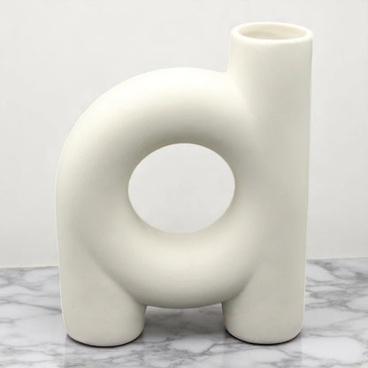 Modern White Ceramic Sculptural Vase – Minimalist & Boho-Inspired Decorative Flower Vase for Pampas Grass, Bouquets & Home Accents - Damoo