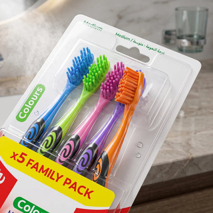 Colgate 5 Pack Medium Toothbrushes – Multicolour Family Pack | Multidimensional Cleaning