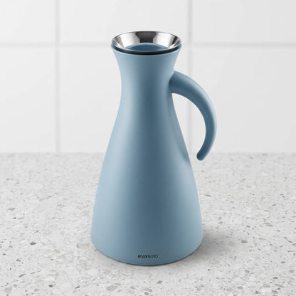 Eva Solo Dusty Blue Vacuum Jug 1.0 Liters – Leak Proof Tea and Coffee Jug, Keeps Drinks Hot or Cold