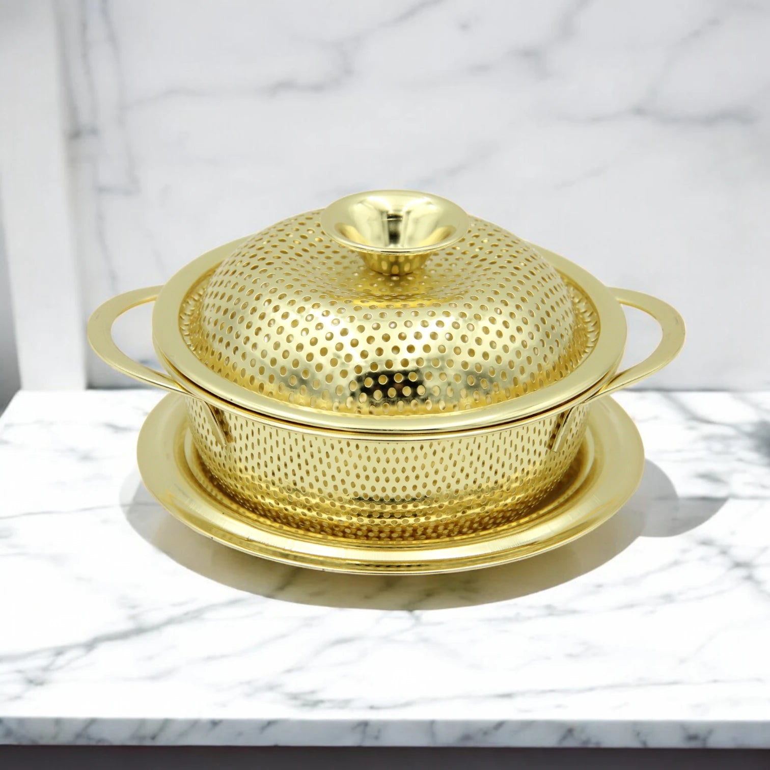 Premium Golden Stainless Steel Food Colander with Handles & Lid – Elegant Strainer for Washing Rice, Pasta, Vegetables & Fruits – Perforated Drain Bowl with Base Plate - Damoo