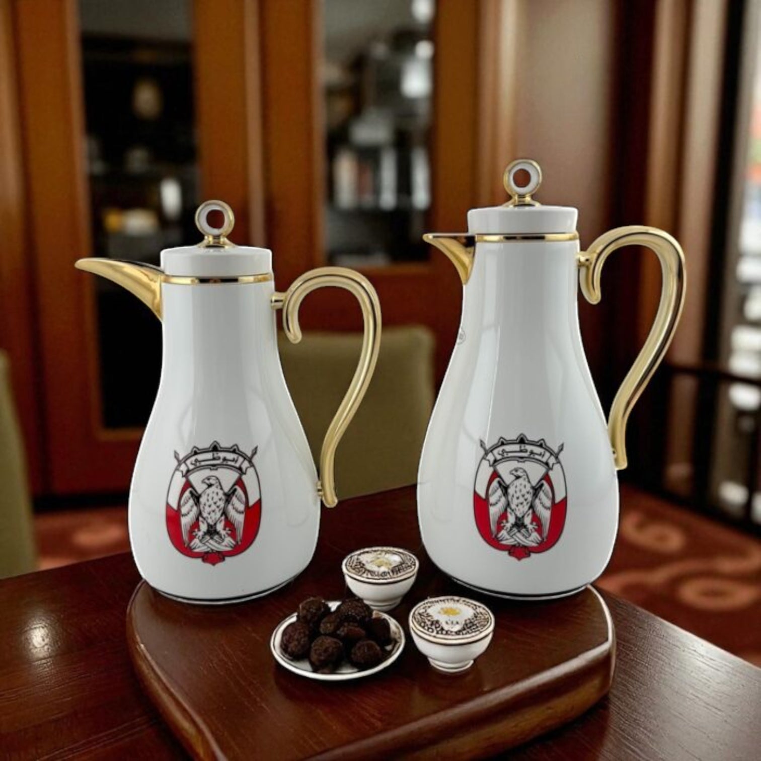 PILSCO Abu Dhabi Logo Vacuum Flask Set (1L + 0.7L) – White & Gold Arabic Coffee & Tea Thermos | Double Wall Insulated | Elegant UAE Emblem Design - Damoo