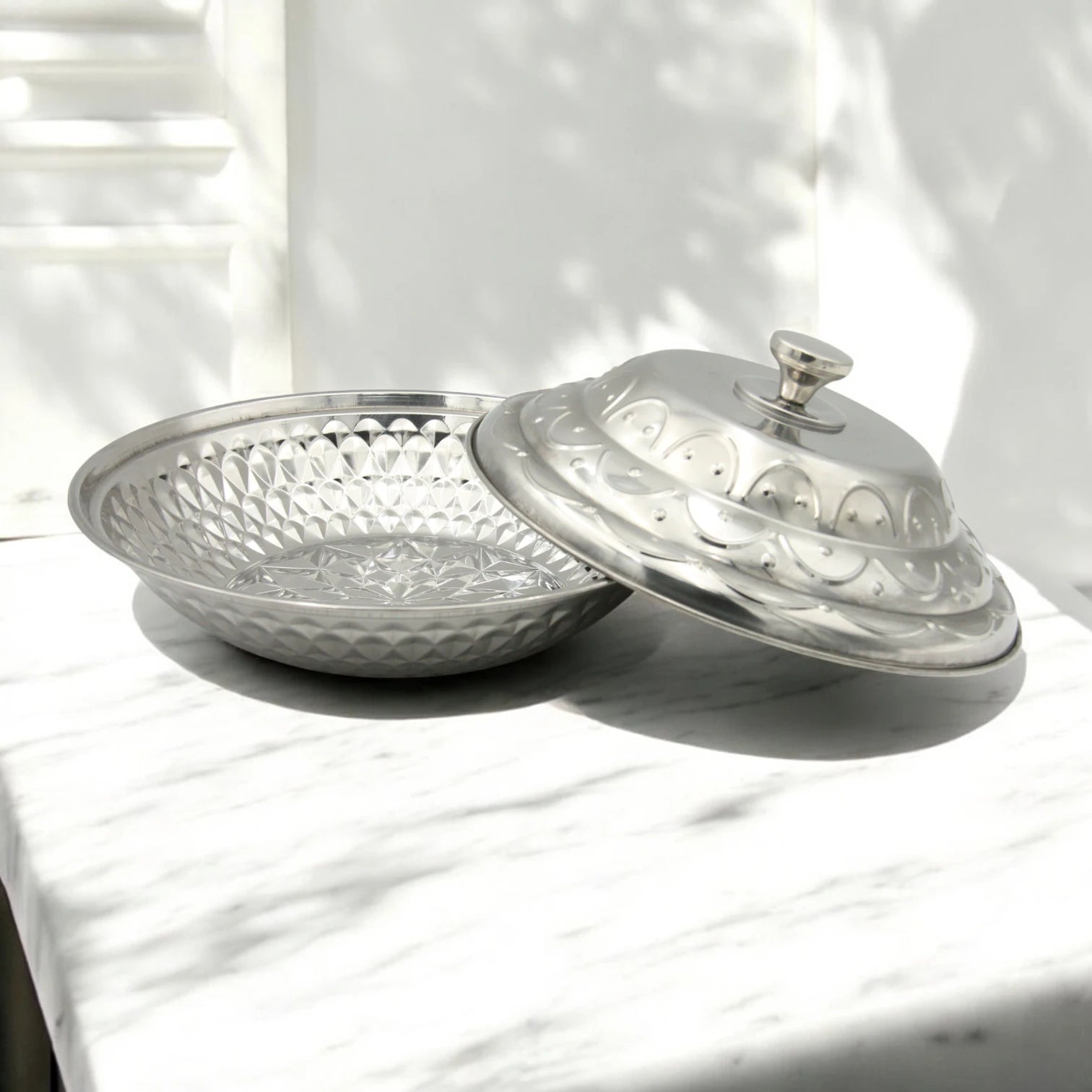Traditional Stainless Steel Hot Pot with Ornate Dome Lid – Elegant Serving Dish for Warm Meals, Festivals & Family Gatherings - Damoo